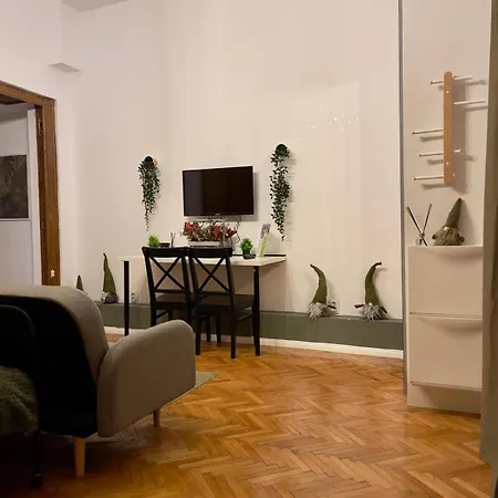 Old Town Forest Apartamento Bucarest